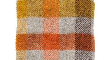 Plaids suédois en laine : l’élégance nordique au service de votre confort