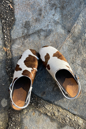 Pourquoi les sabots en bois protègent naturellement du froid