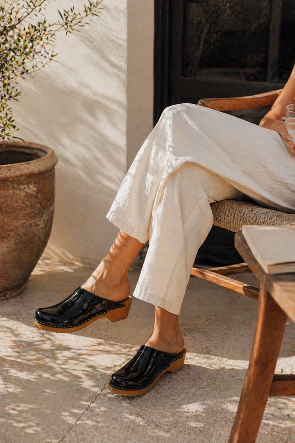 Cuir Verni - Black