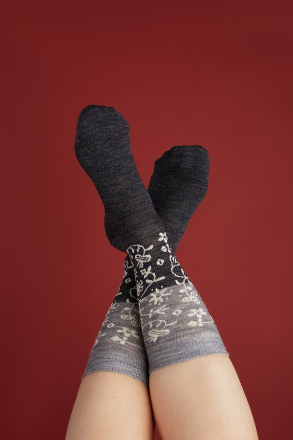 Socks - Flowers Grey